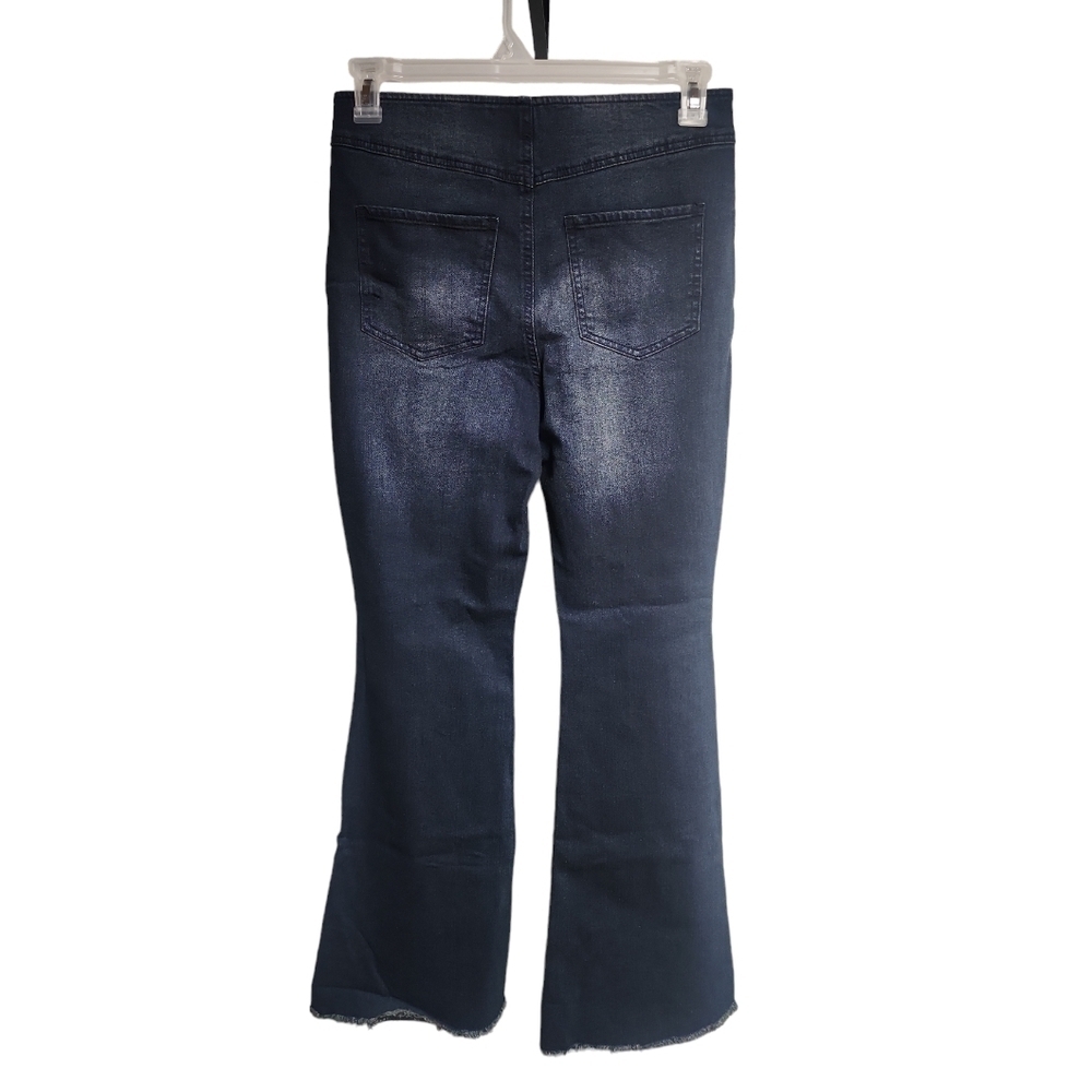 Tinseltown Flare Jeans​ - Picture 3 of 8